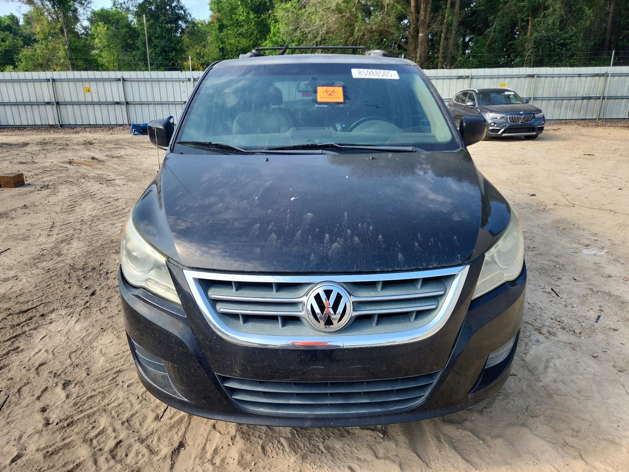 2011 Volkswagen Routan Se Black vin: 2V4RW3DG8BR717680
