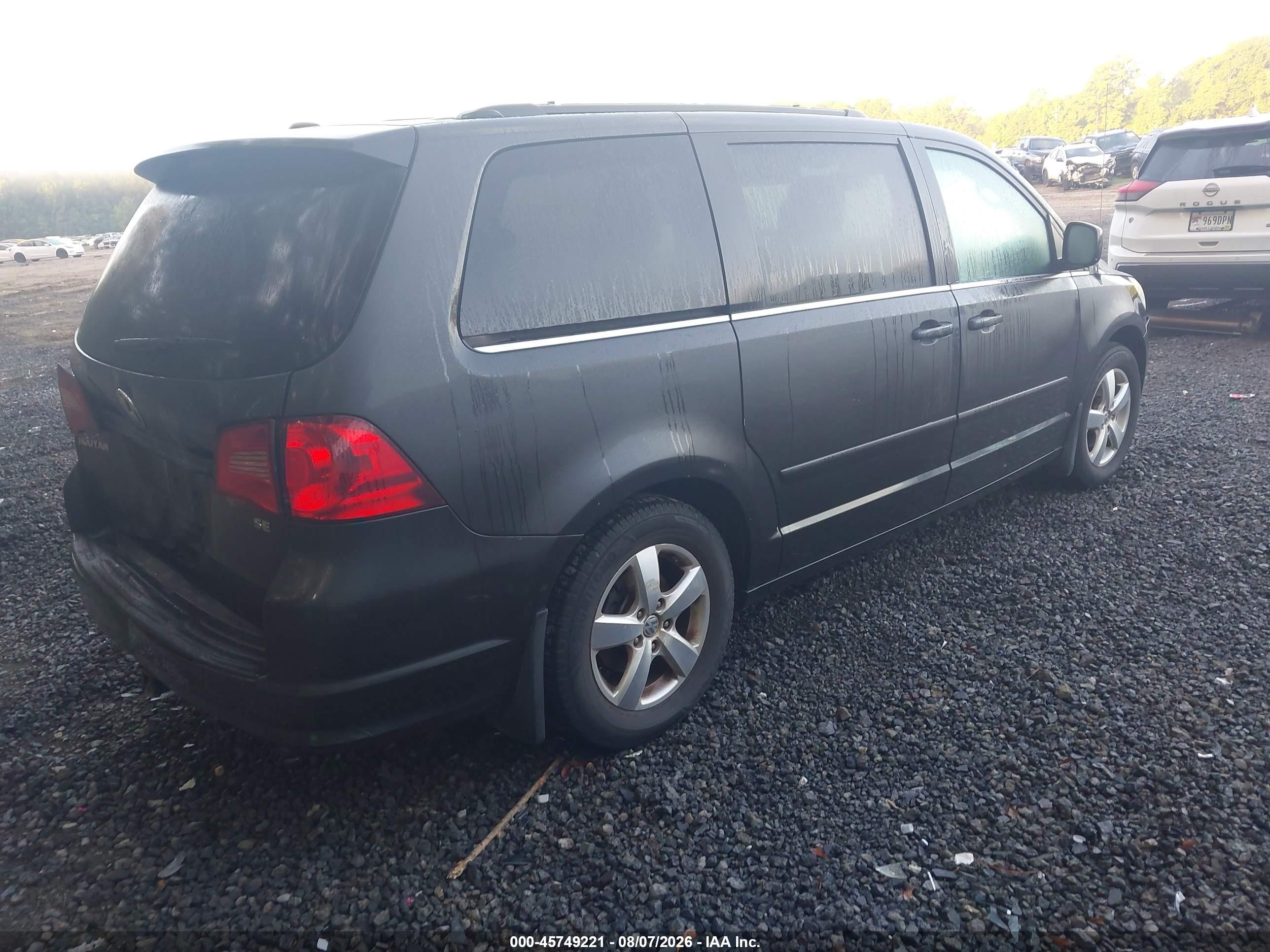2011 Volkswagen Routan Se Gray vin: 2V4RW3DG8BR738934