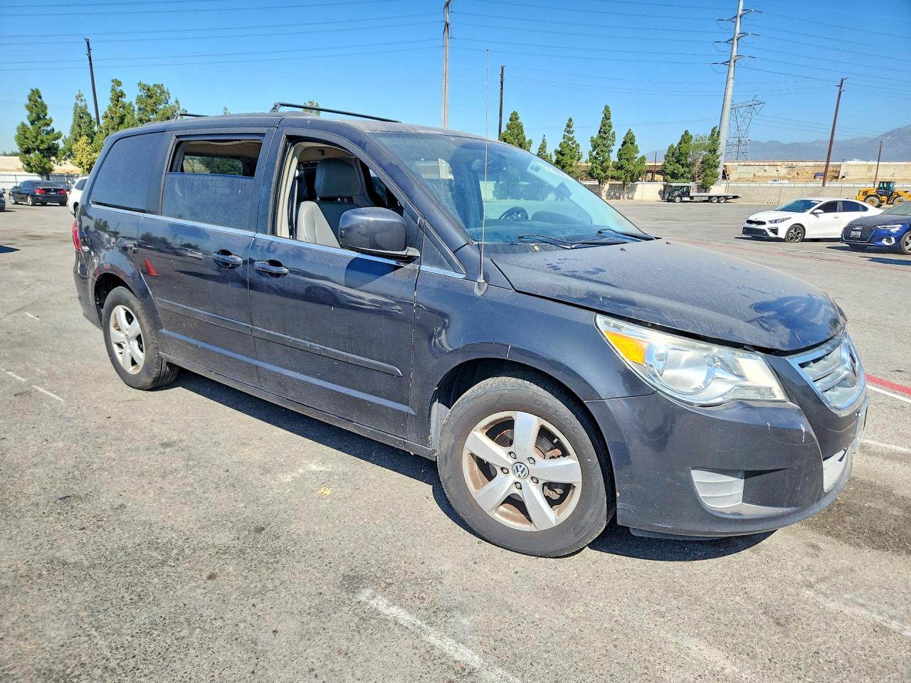 2011 Volkswagen Routan Se Charcoal vin: 2V4RW3DG9BR766550