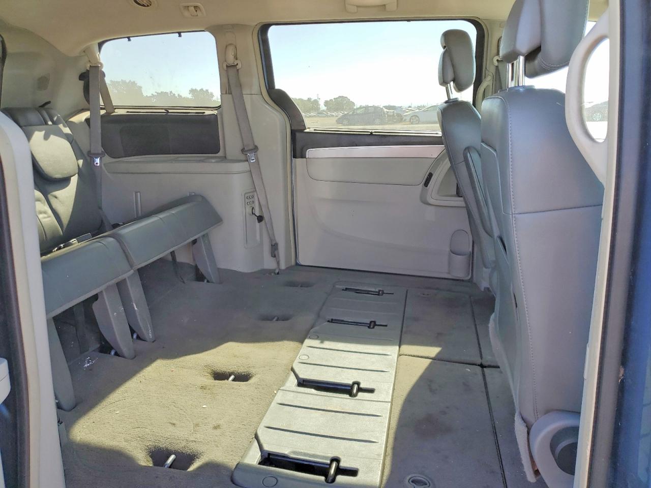 2011 Volkswagen Routan Se Blue vin: 2V4RW3DGXBR717180