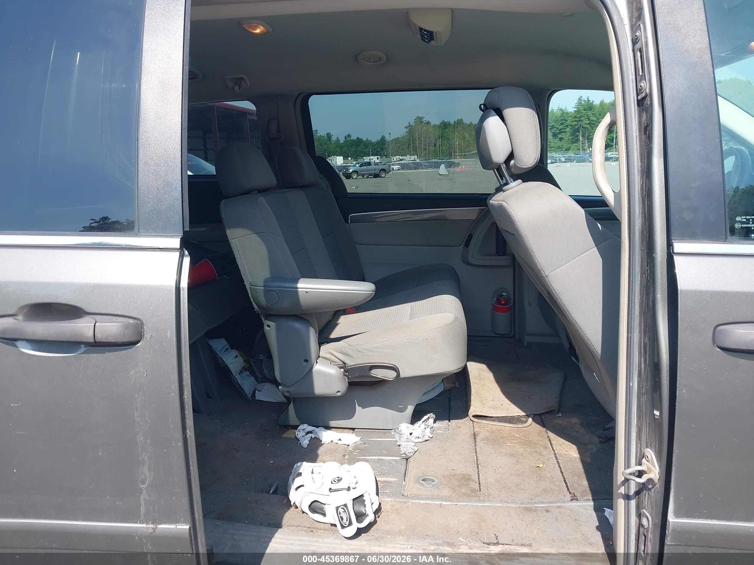 2010 Volkswagen Routan S Серый vin: 2V4RW4D16AR424568