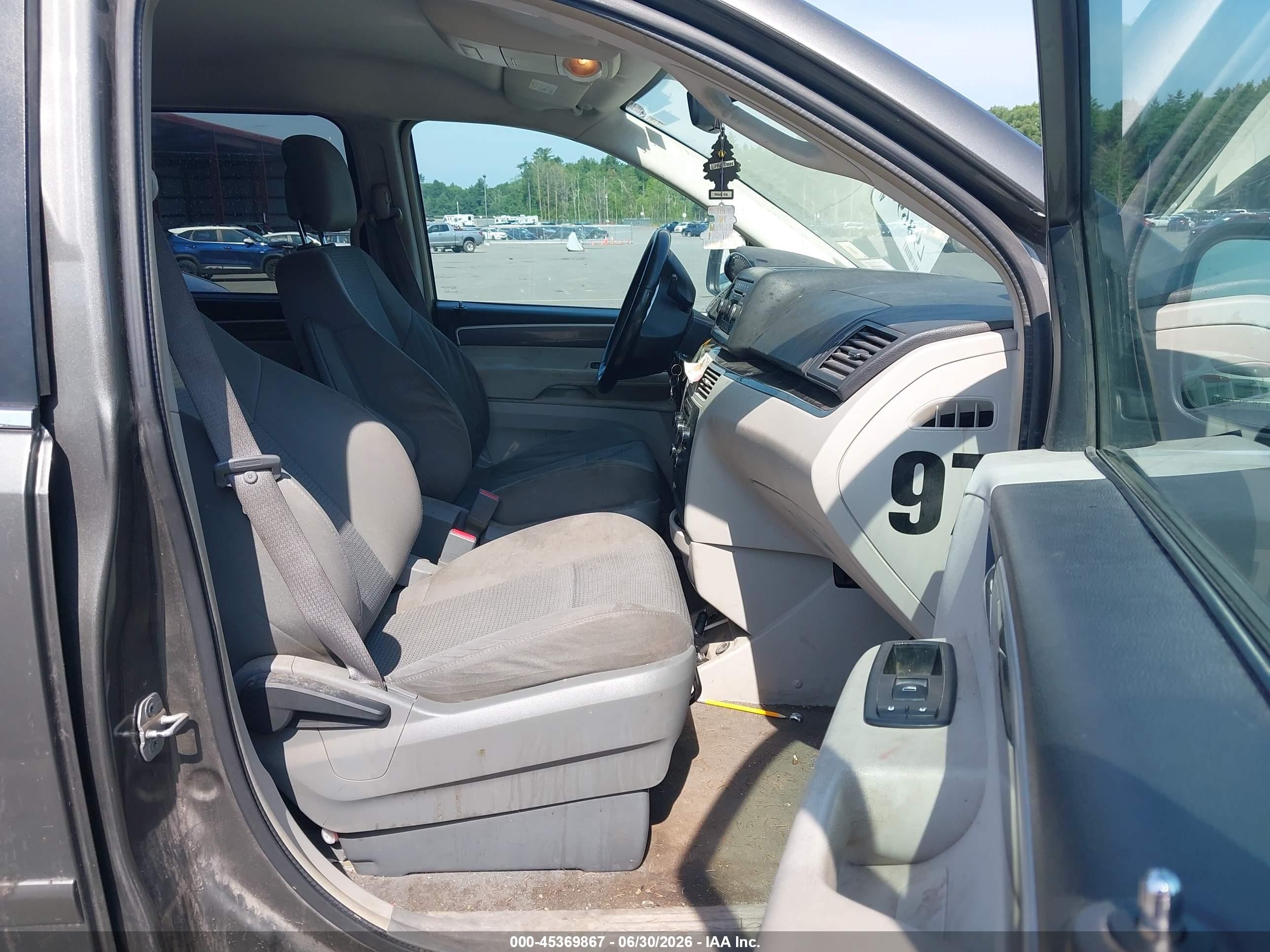 2010 Volkswagen Routan S Серый vin: 2V4RW4D16AR424568