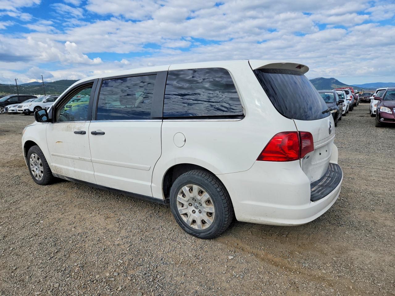 2011 Volkswagen Routan S White vin: 2V4RW4DG0BR804978