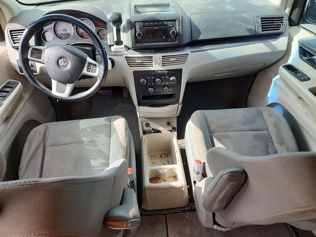 2011 Volkswagen Routan S White vin: 2V4RW4DG0BR804978