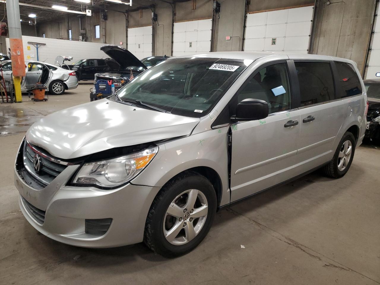 2011 Volkswagen Routan S Silver vin: 2V4RW4DG4BR805096