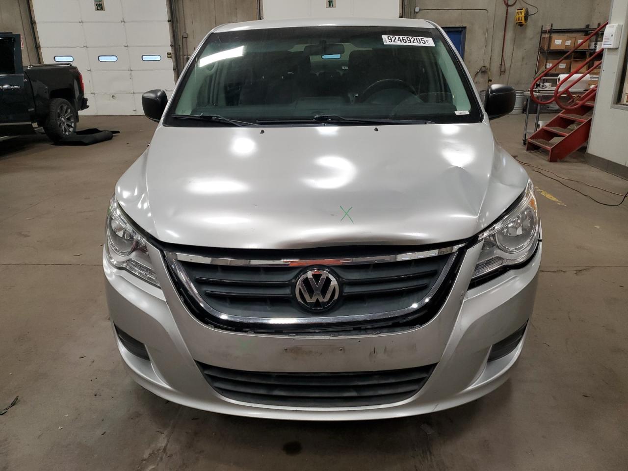 2011 Volkswagen Routan S Silver vin: 2V4RW4DG4BR805096