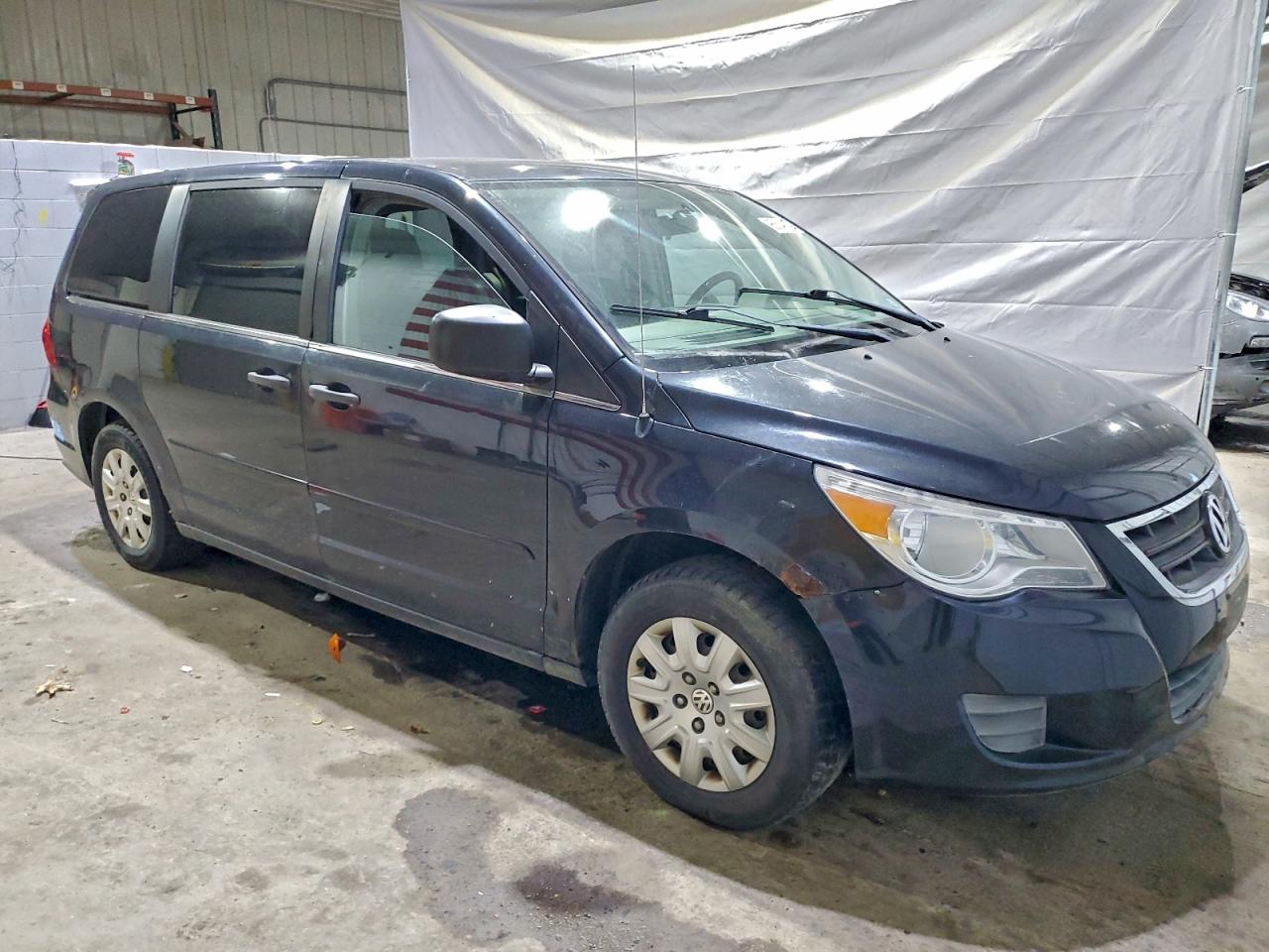 2011 Volkswagen Routan S Black vin: 2V4RW4DG7BR717711