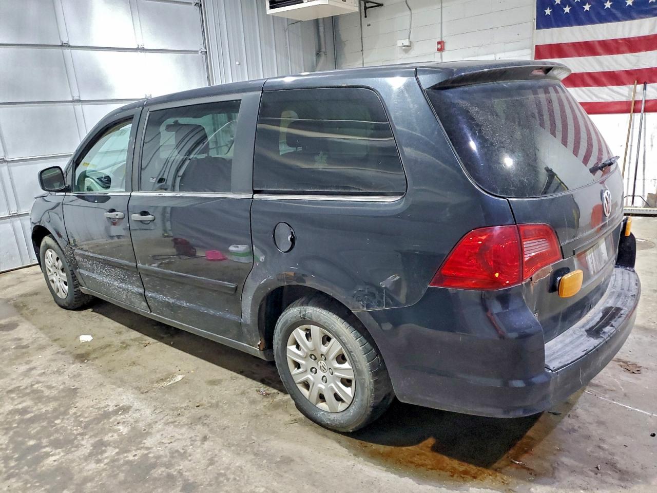 2011 Volkswagen Routan S Black vin: 2V4RW4DG7BR717711