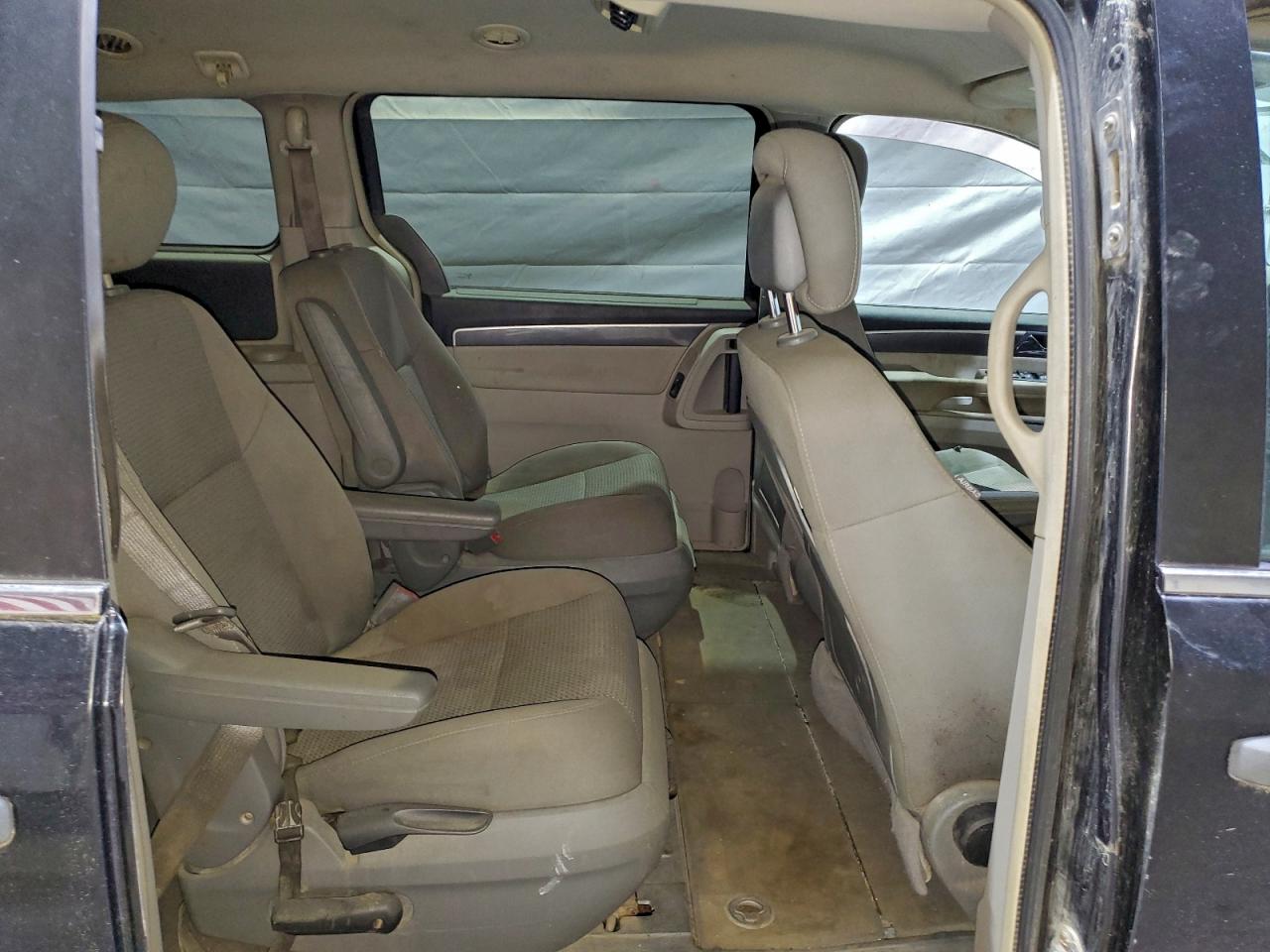 2011 Volkswagen Routan S Black vin: 2V4RW4DG7BR717711