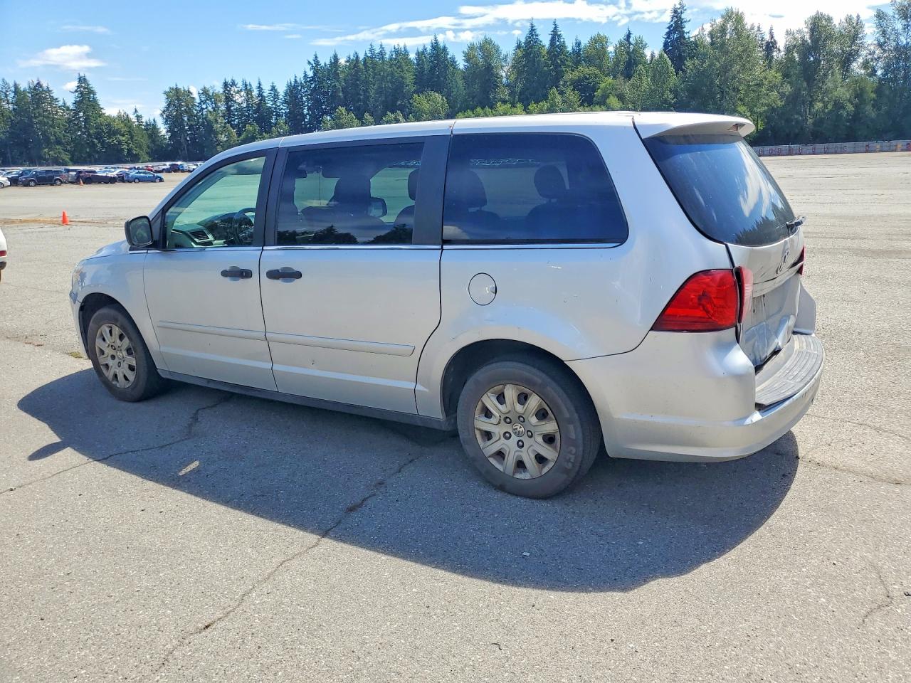 2011 Volkswagen Routan S Silver vin: 2V4RW4DG8BR714784