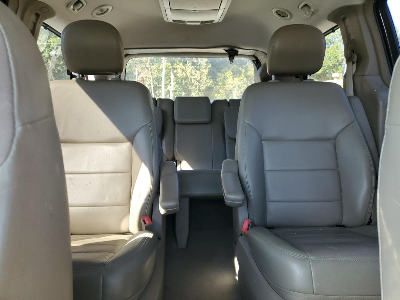 2011 Volkswagen Routan Sel Black vin: 2V4RW5DG1BR740715