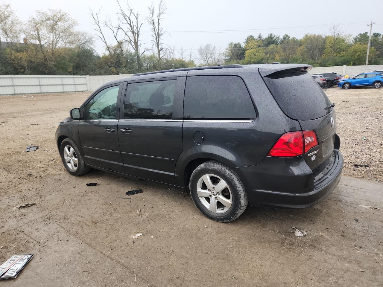 2011 Volkswagen Routan Sel Black vin: 2V4RW5DG5BR804996