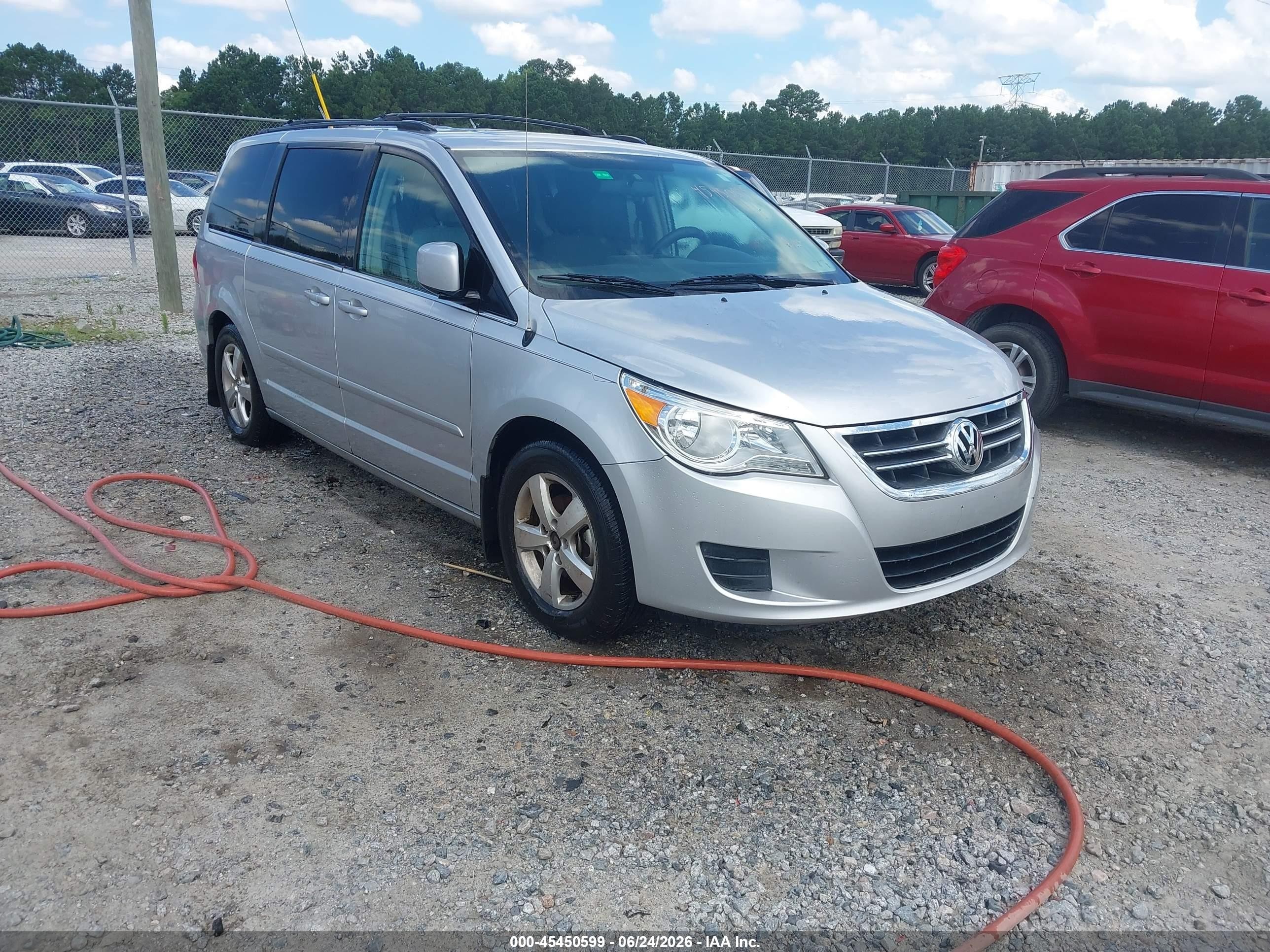 2009 Volkswagen Routan Se Silver vin: 2V8HW34109R582341