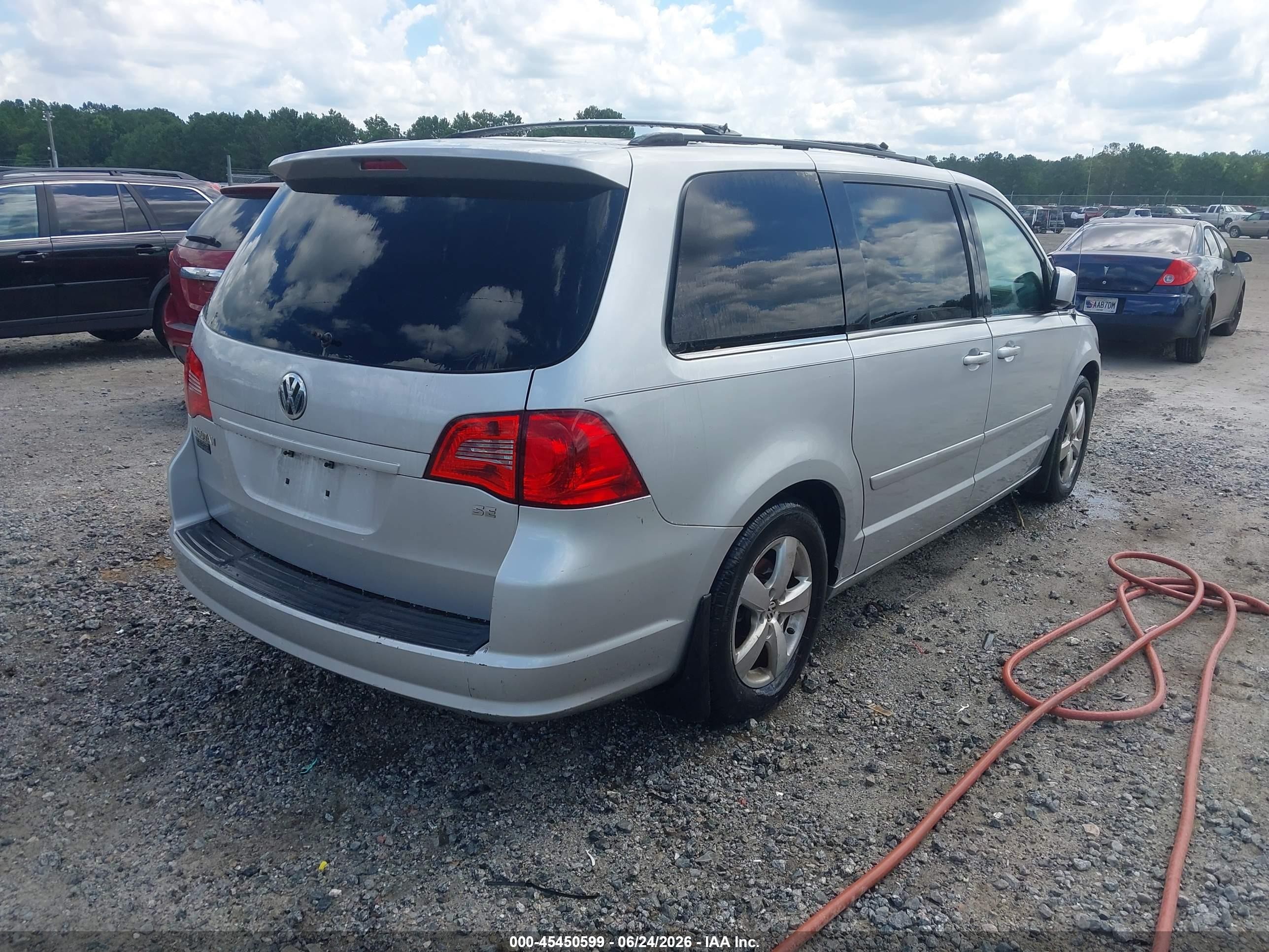 2009 Volkswagen Routan Se Silver vin: 2V8HW34109R582341