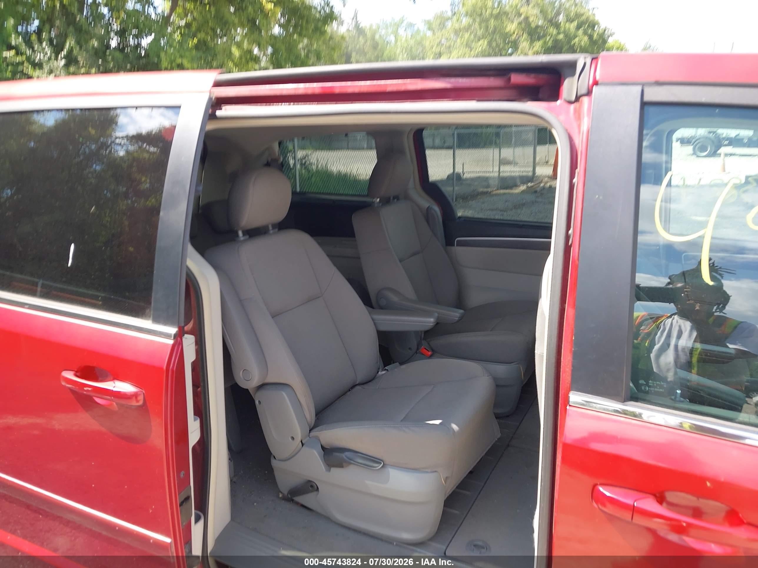2009 Volkswagen Routan Se Orange vin: 2V8HW34139R559331