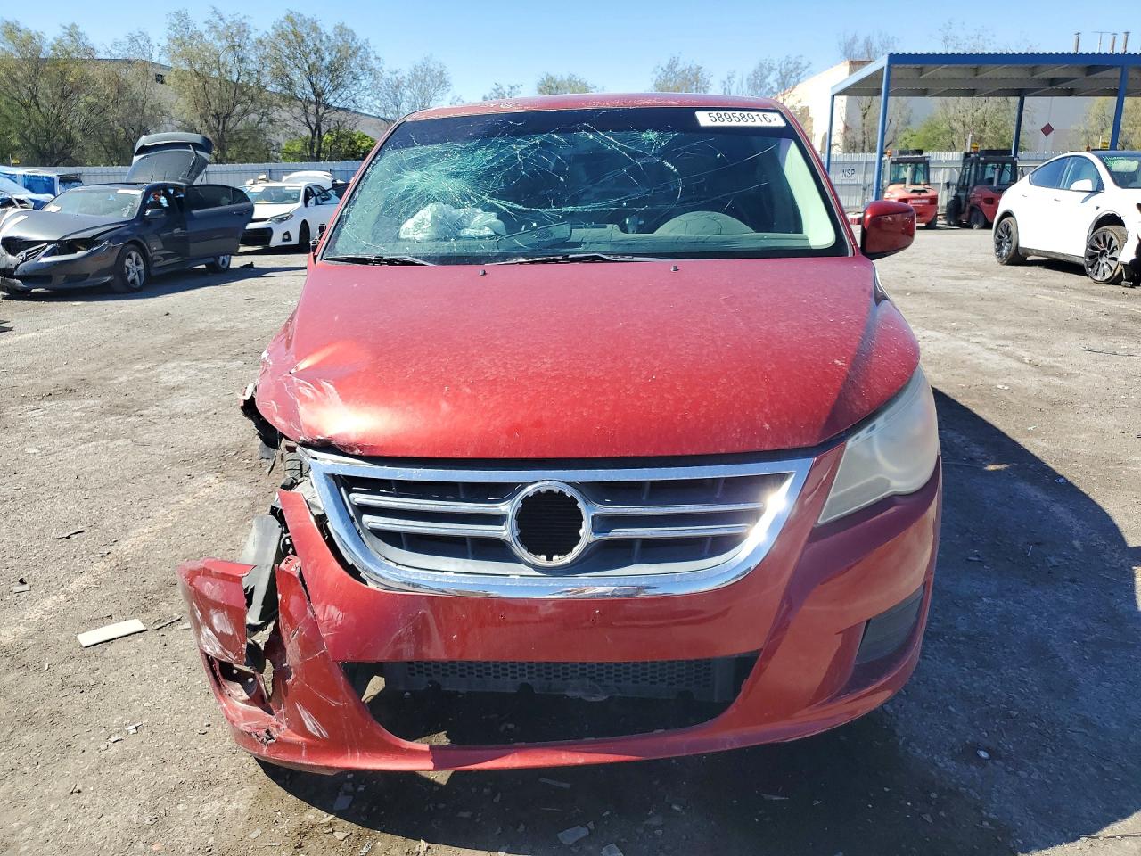 2009 Volkswagen Routan Se Red vin: 2V8HW34149R586506
