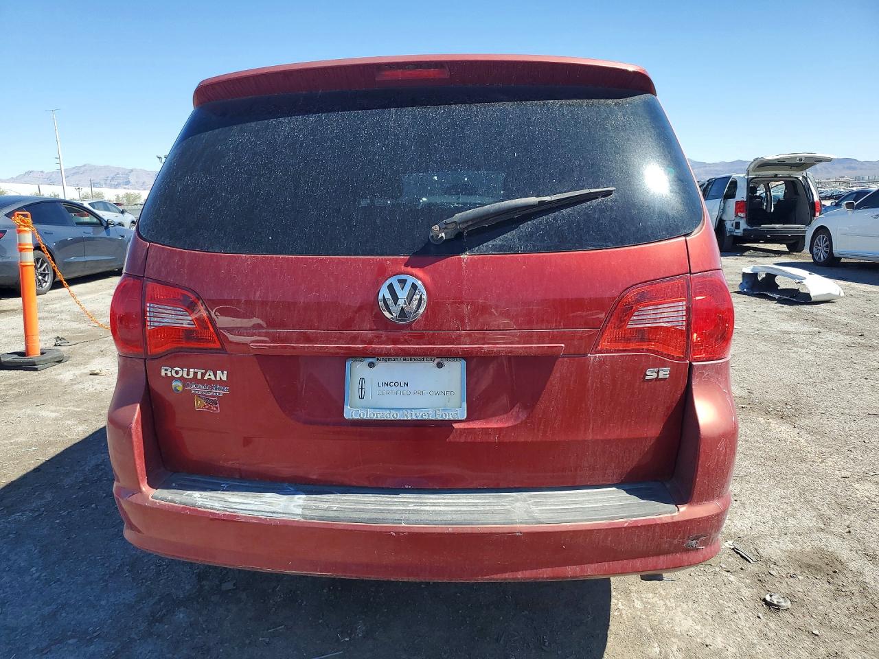 2009 Volkswagen Routan Se Red vin: 2V8HW34149R586506