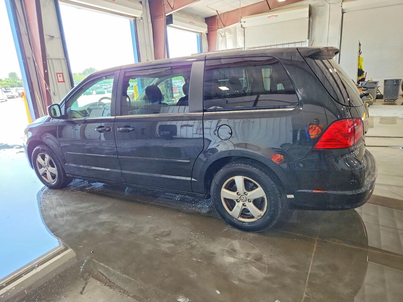 2009 Volkswagen Routan Se Black vin: 2V8HW34159R544894