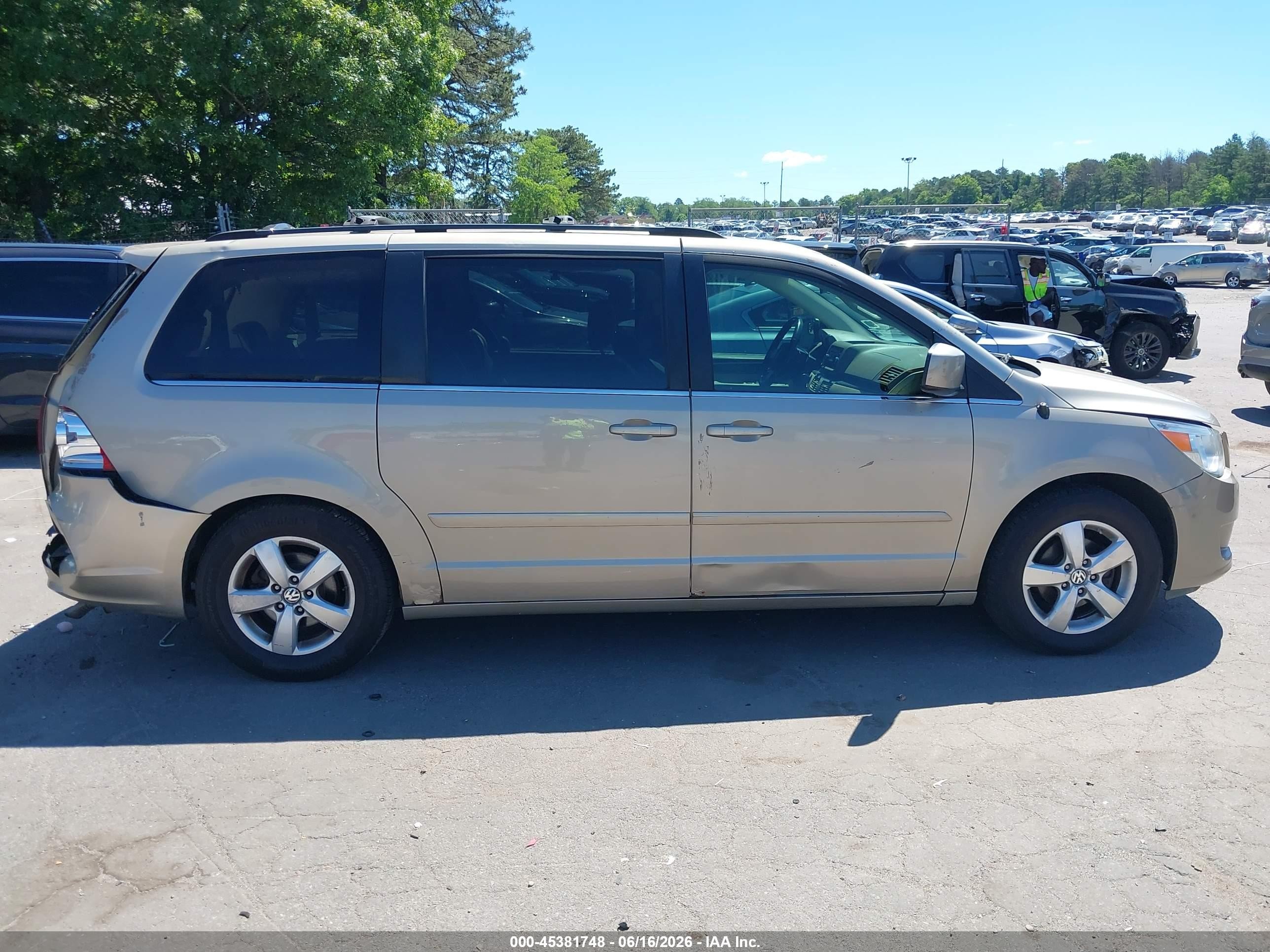 2009 Volkswagen Routan Se Champagne vin: 2V8HW34169R549487