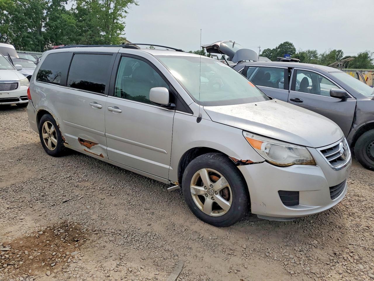 2009 Volkswagen Routan Se Silver vin: 2V8HW34169R586054