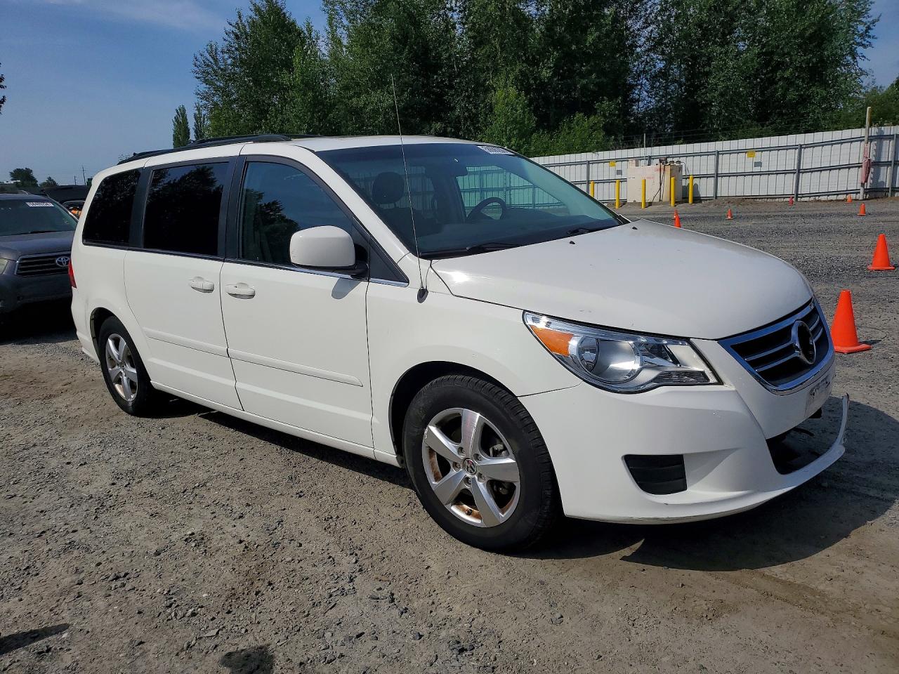2009 Volkswagen Routan Se White vin: 2V8HW34189R558627