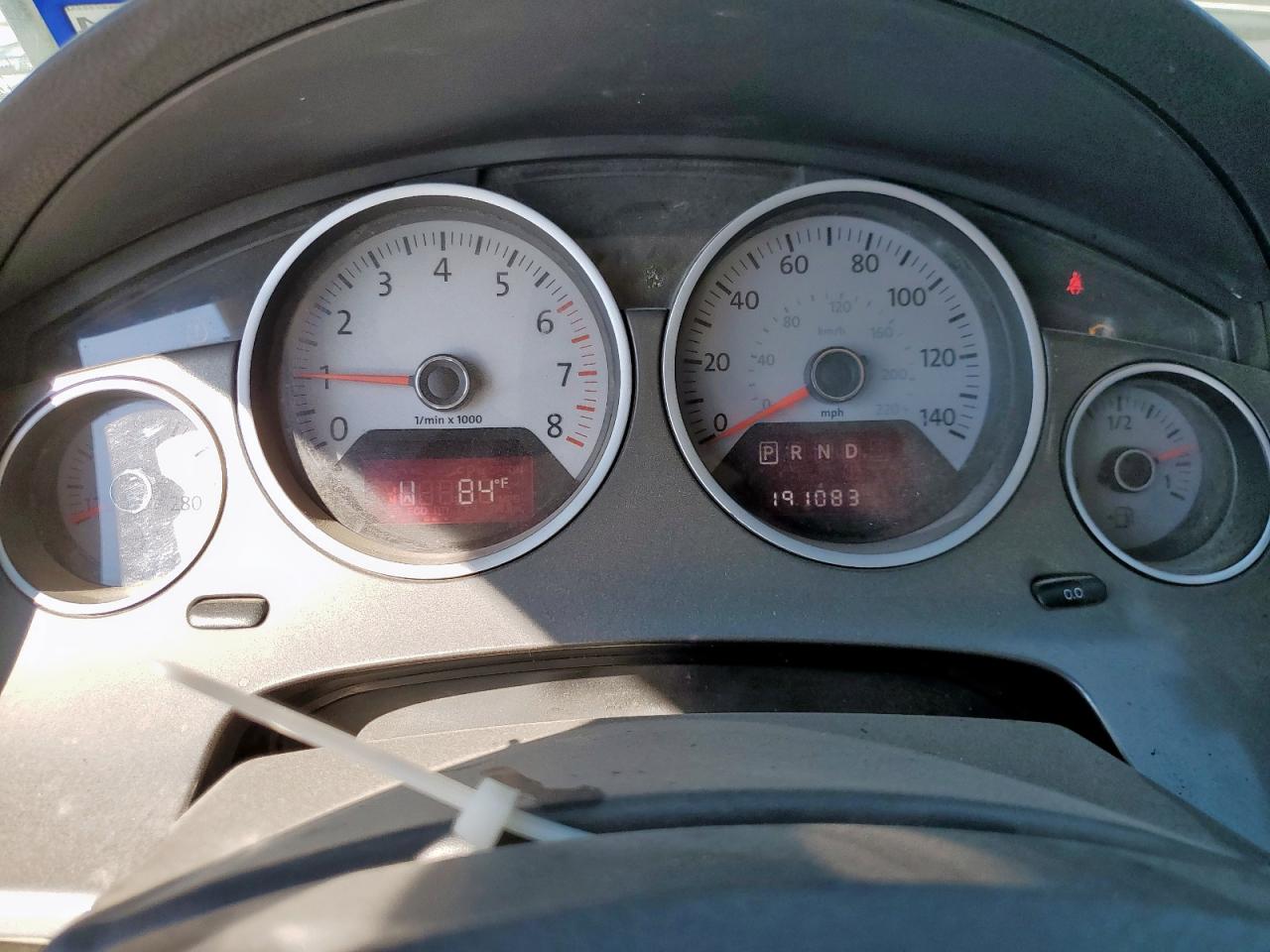 2009 Volkswagen Routan Se Белый vin: 2V8HW34189R586041