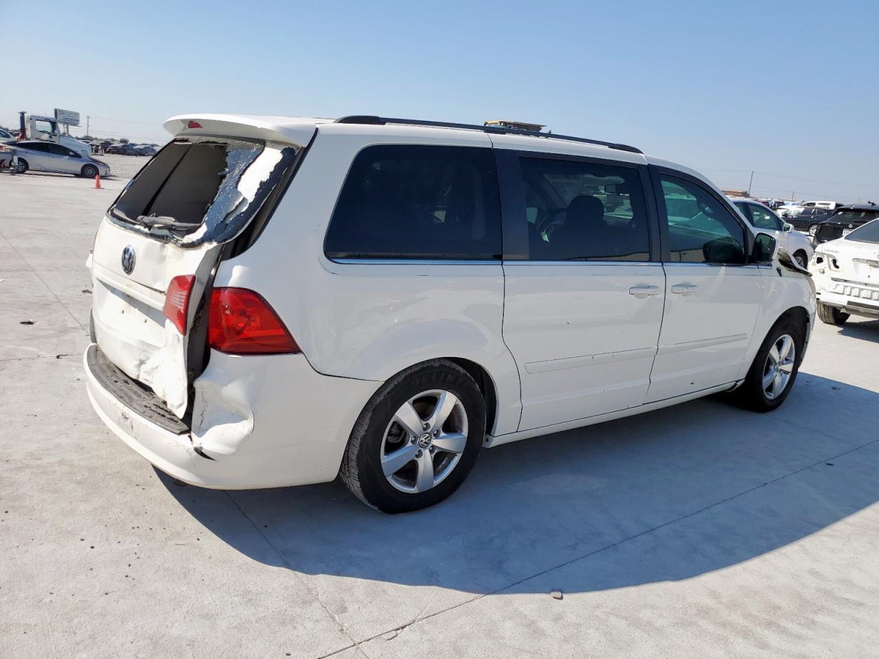 2009 Volkswagen Routan Se Белый vin: 2V8HW34189R586041
