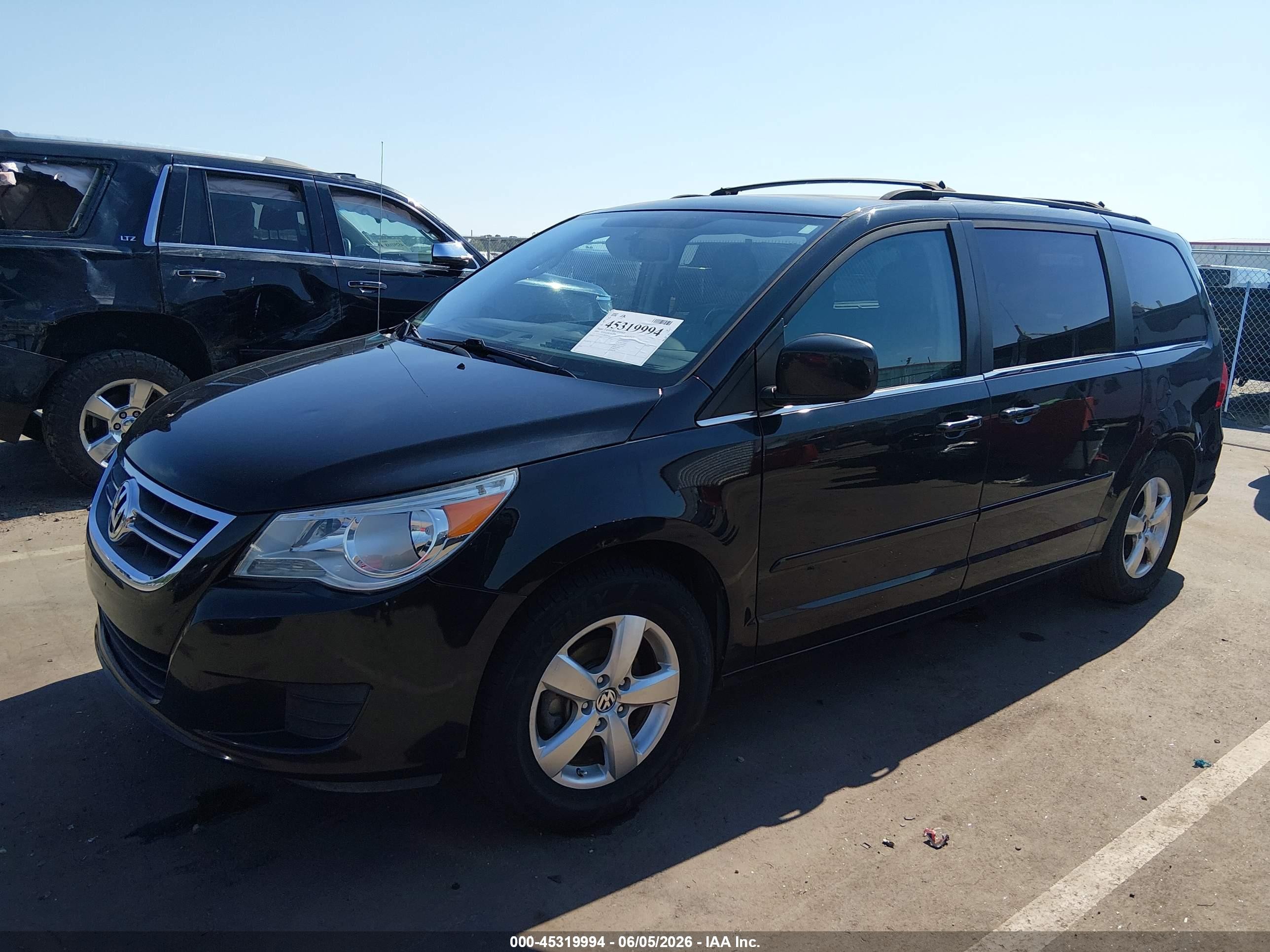 2009 Volkswagen Routan Se Black vin: 2V8HW34189R586489