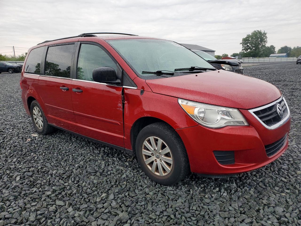 2009 Volkswagen Routan S Red vin: 2V8HW44109R549670
