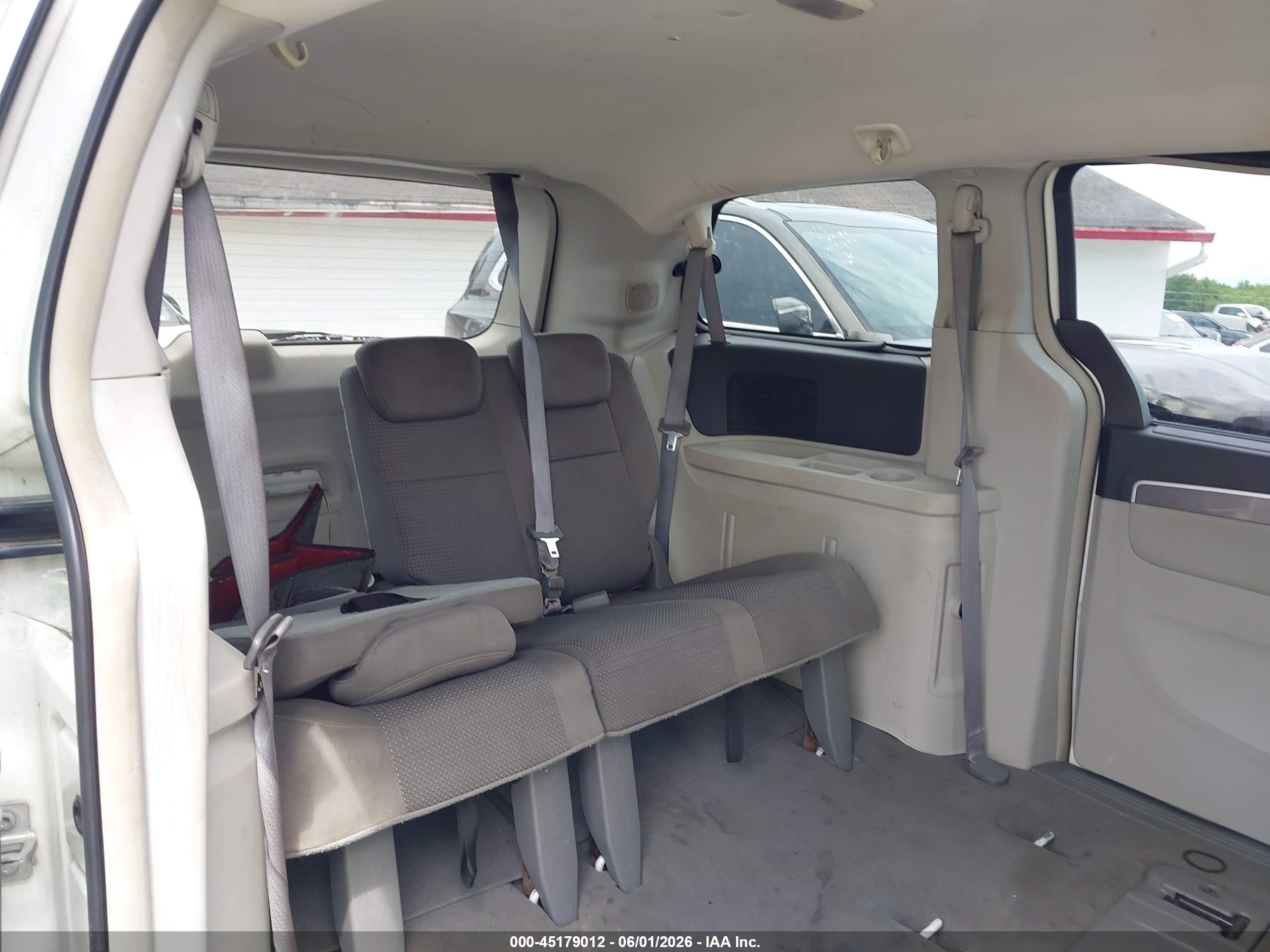 2009 Volkswagen Routan S White vin: 2V8HW44129R594965