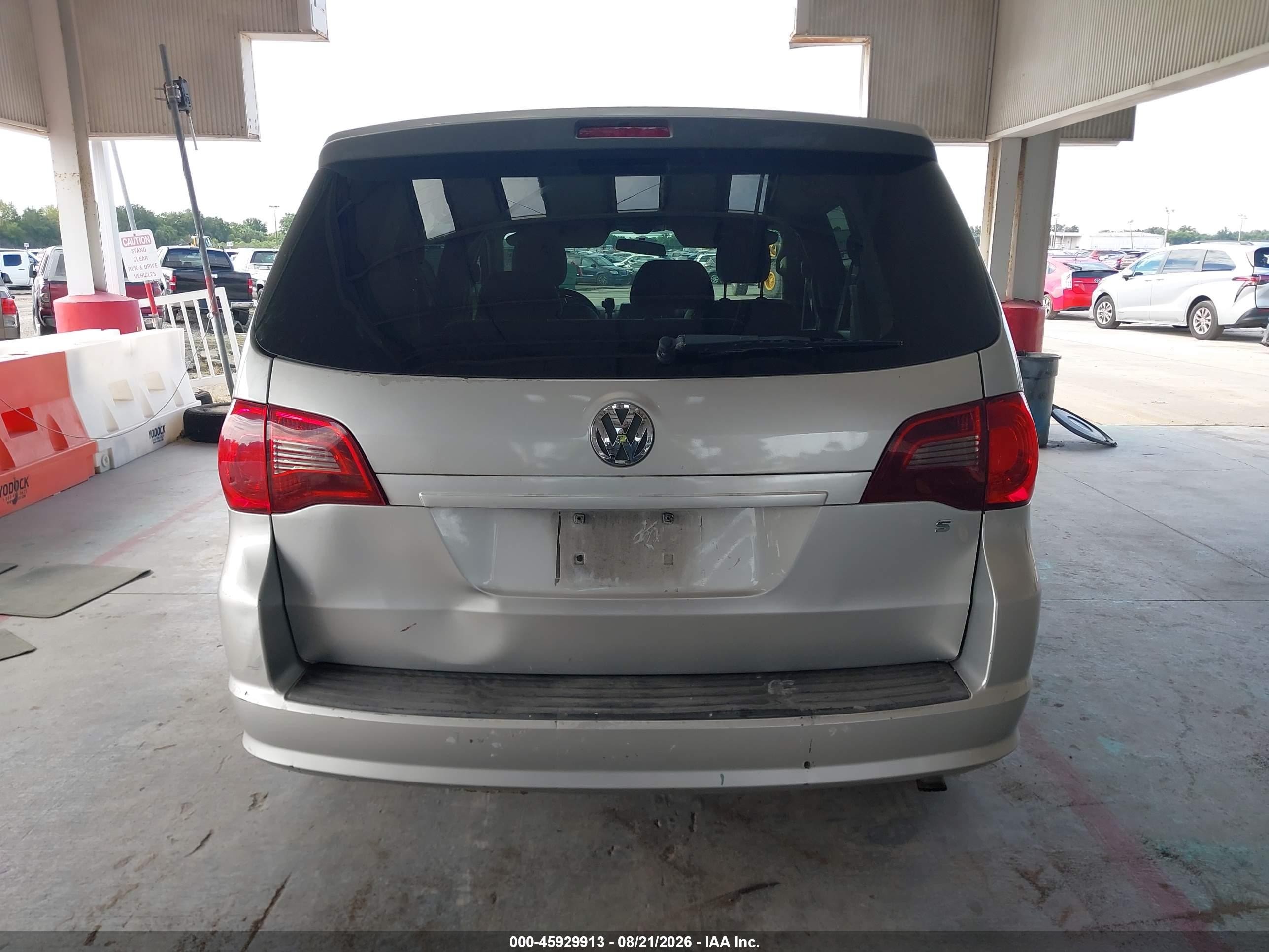 2009 Volkswagen Routan S Silver vin: 2V8HW44169R541086