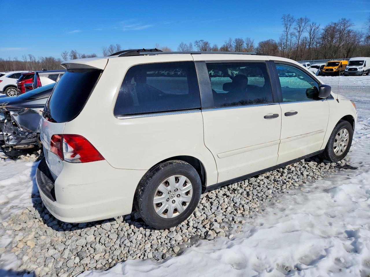 2009 Volkswagen Routan S Белый vin: 2V8HW44169R580096