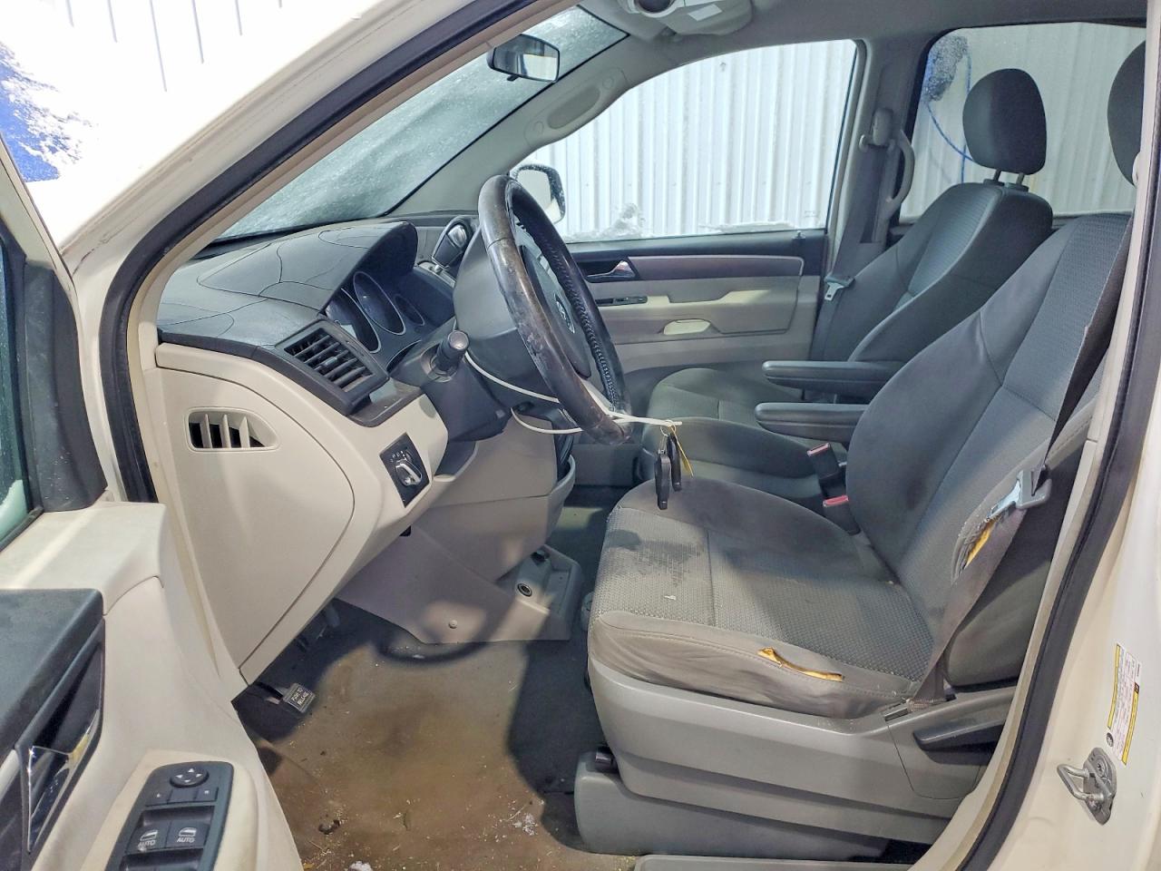2009 Volkswagen Routan S Белый vin: 2V8HW44169R580096