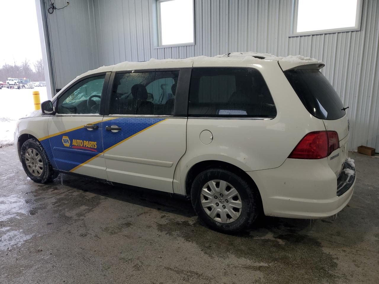 2009 Volkswagen Routan S Белый vin: 2V8HW44169R580096 Damage: Left Qtr Panel, Chipped, 2