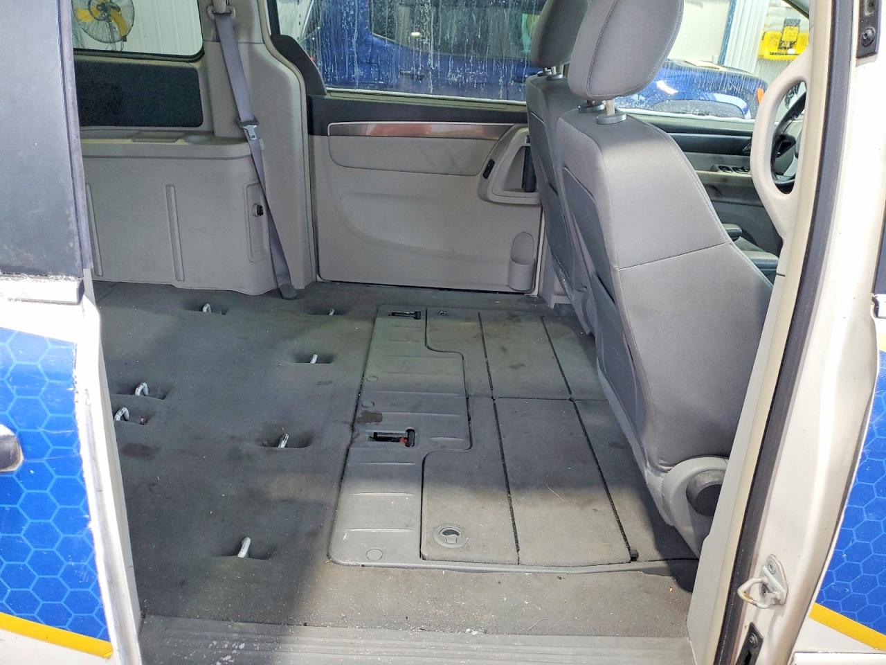 2009 Volkswagen Routan S Белый vin: 2V8HW44169R580096