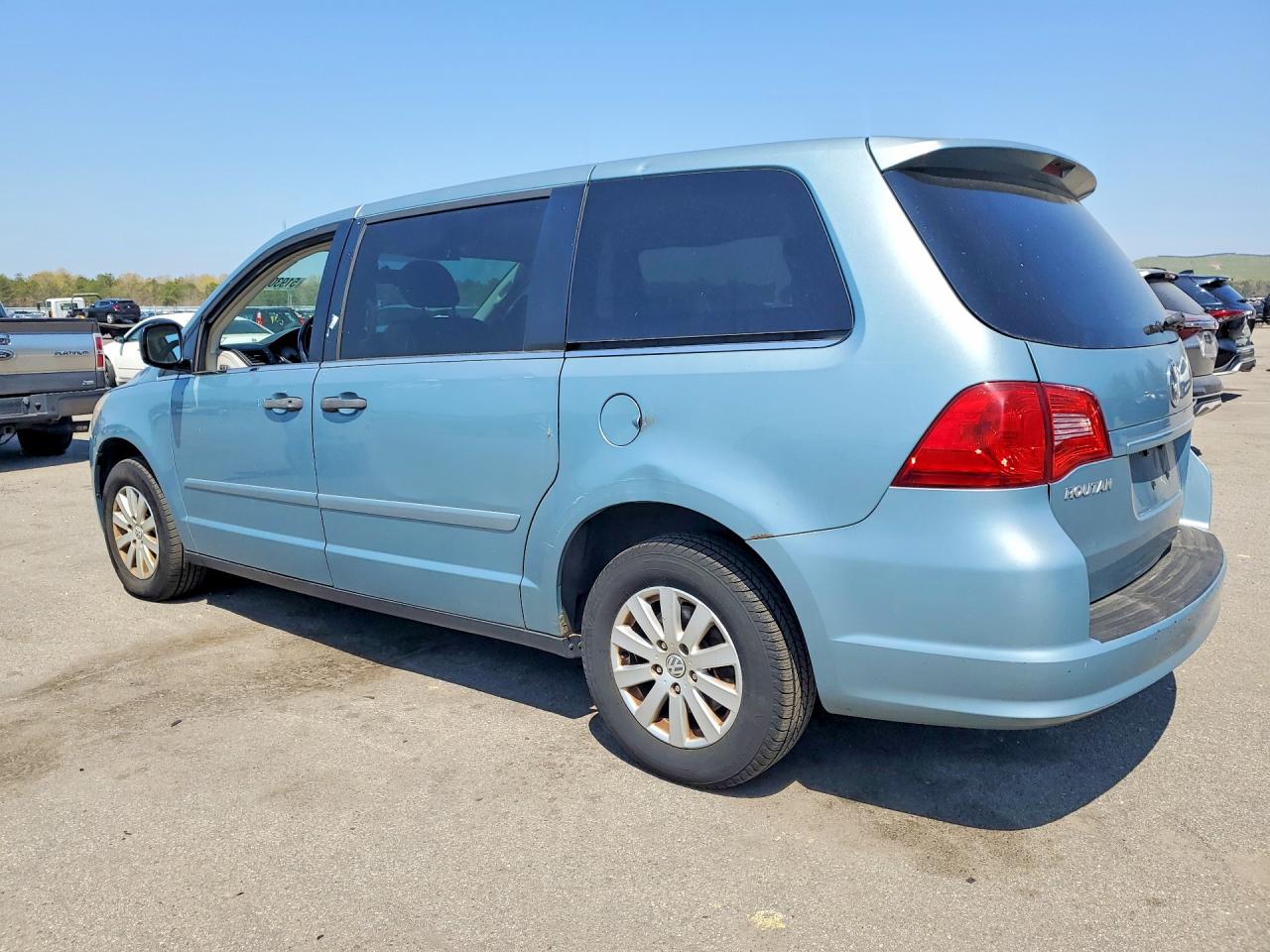 2009 Volkswagen Routan S Blue vin: 2V8HW441X9R579629