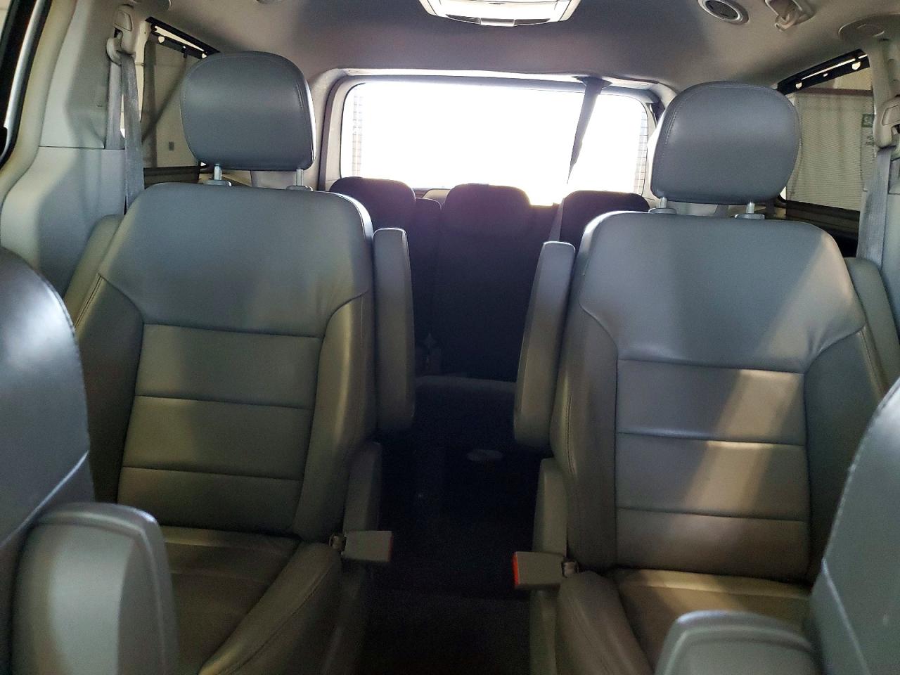 2009 Volkswagen Routan Sel Silver vin: 2V8HW54X39R560771