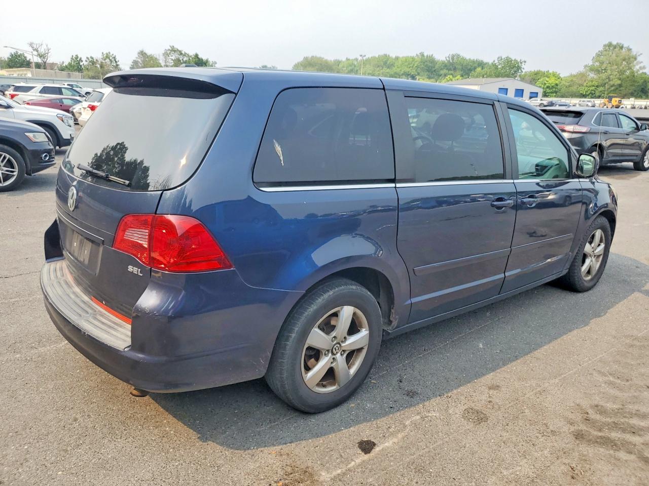 2009 Volkswagen Routan Sel Blue vin: 2V8HW54X59R608545