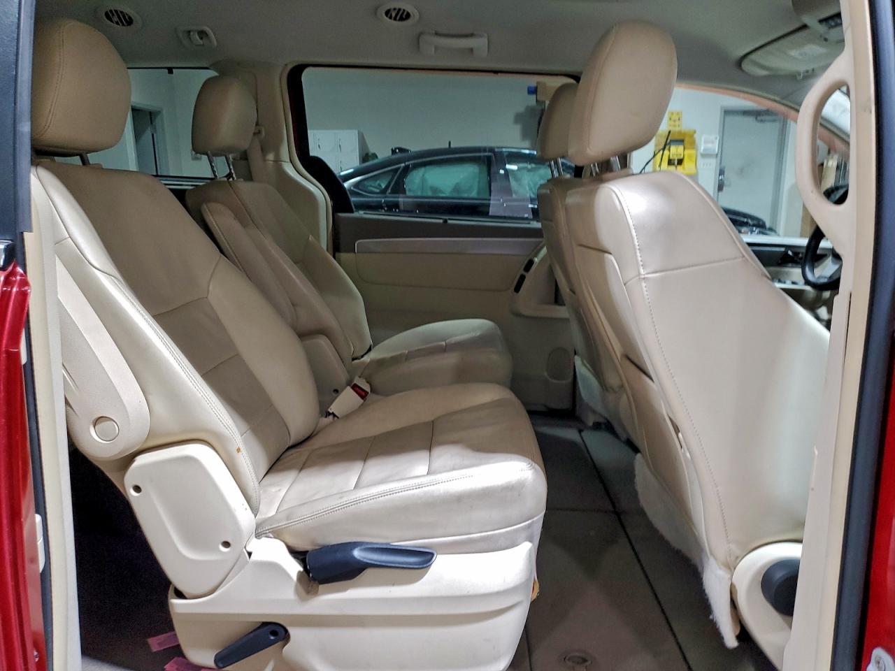 2009 Volkswagen Routan Sel Burgundy vin: 2V8HW54X79R549840