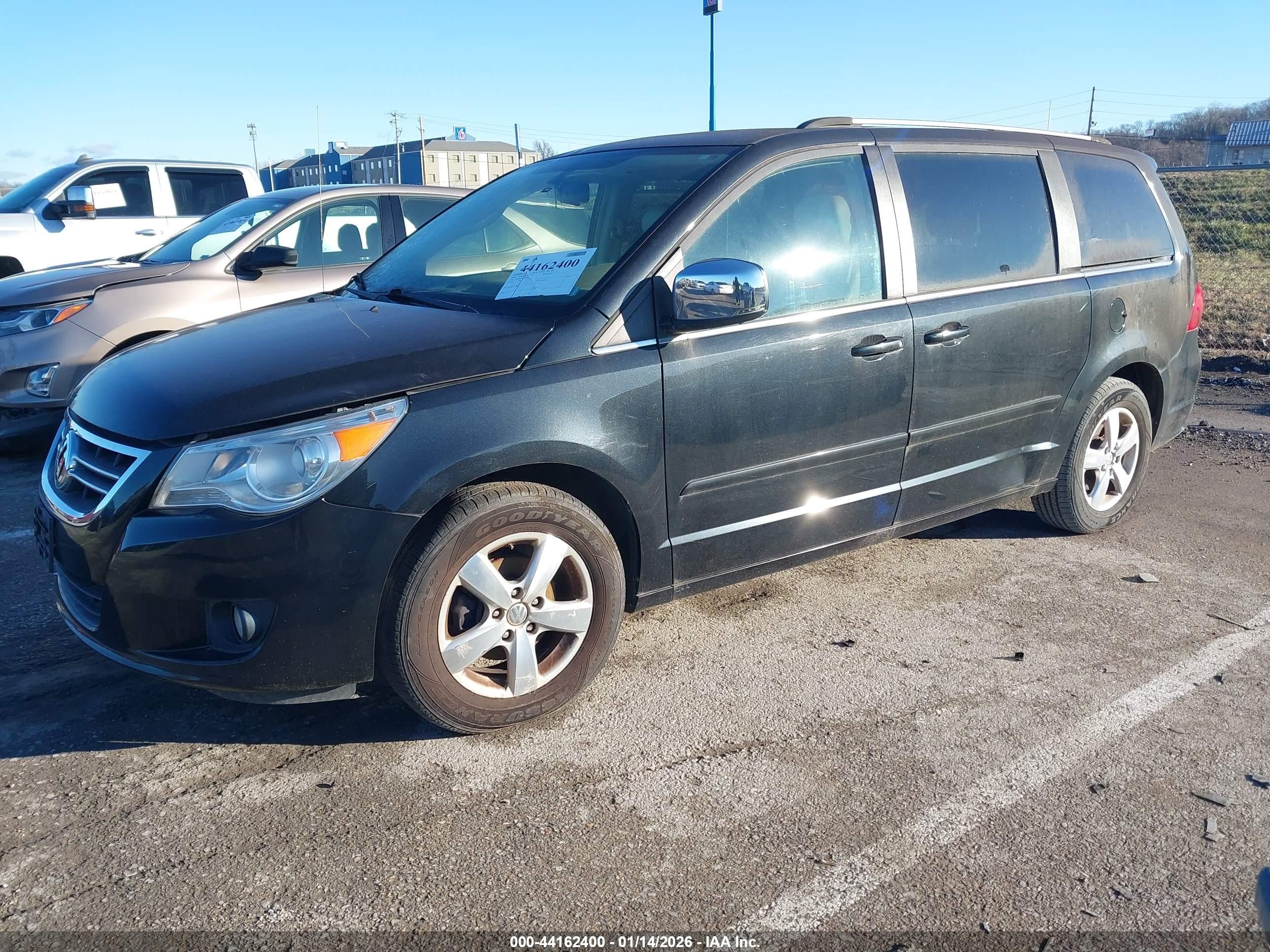 2009 Volkswagen Routan Sel Premium Black vin: 2V8HW64XX9R599301