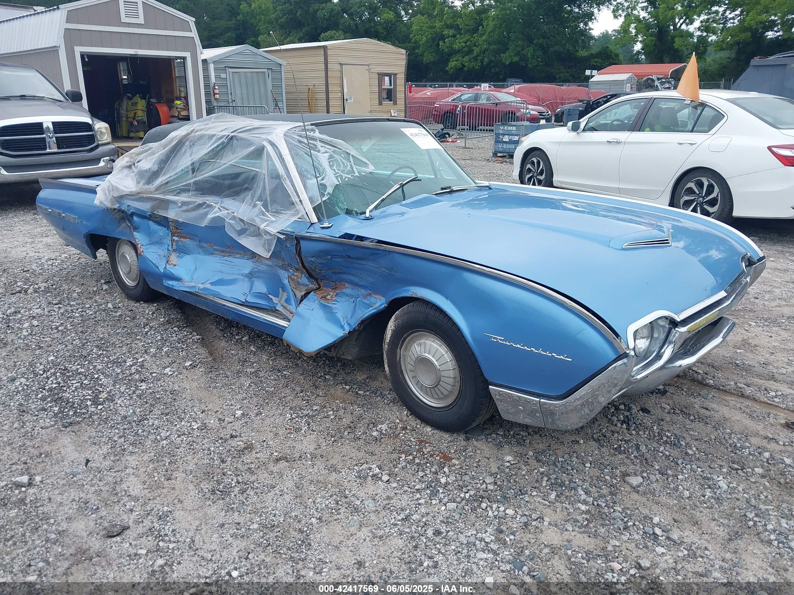 1962 Ford Thunderbird   Blue vin: 2Y87Z156659      