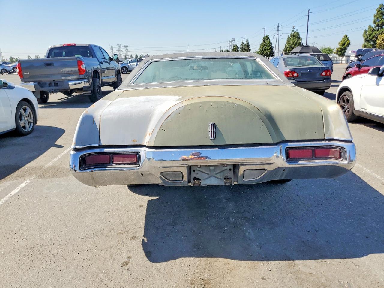 1972 Lincoln Continental Beige vin: 2Y89A847314