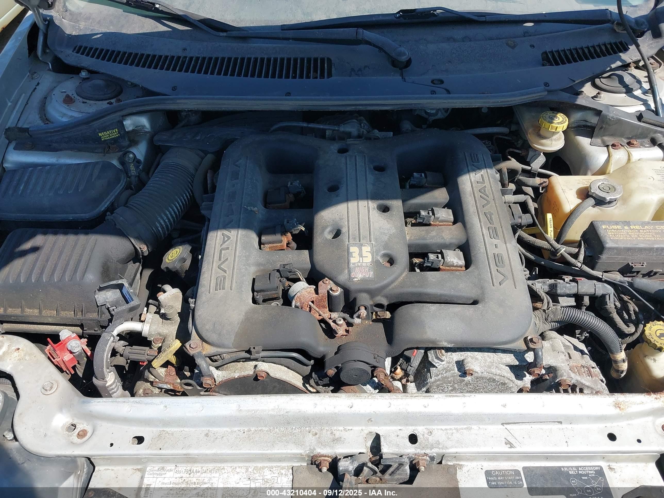2000 Chrysler Lhs   Silver vin: 2c3hc56g8yh436098