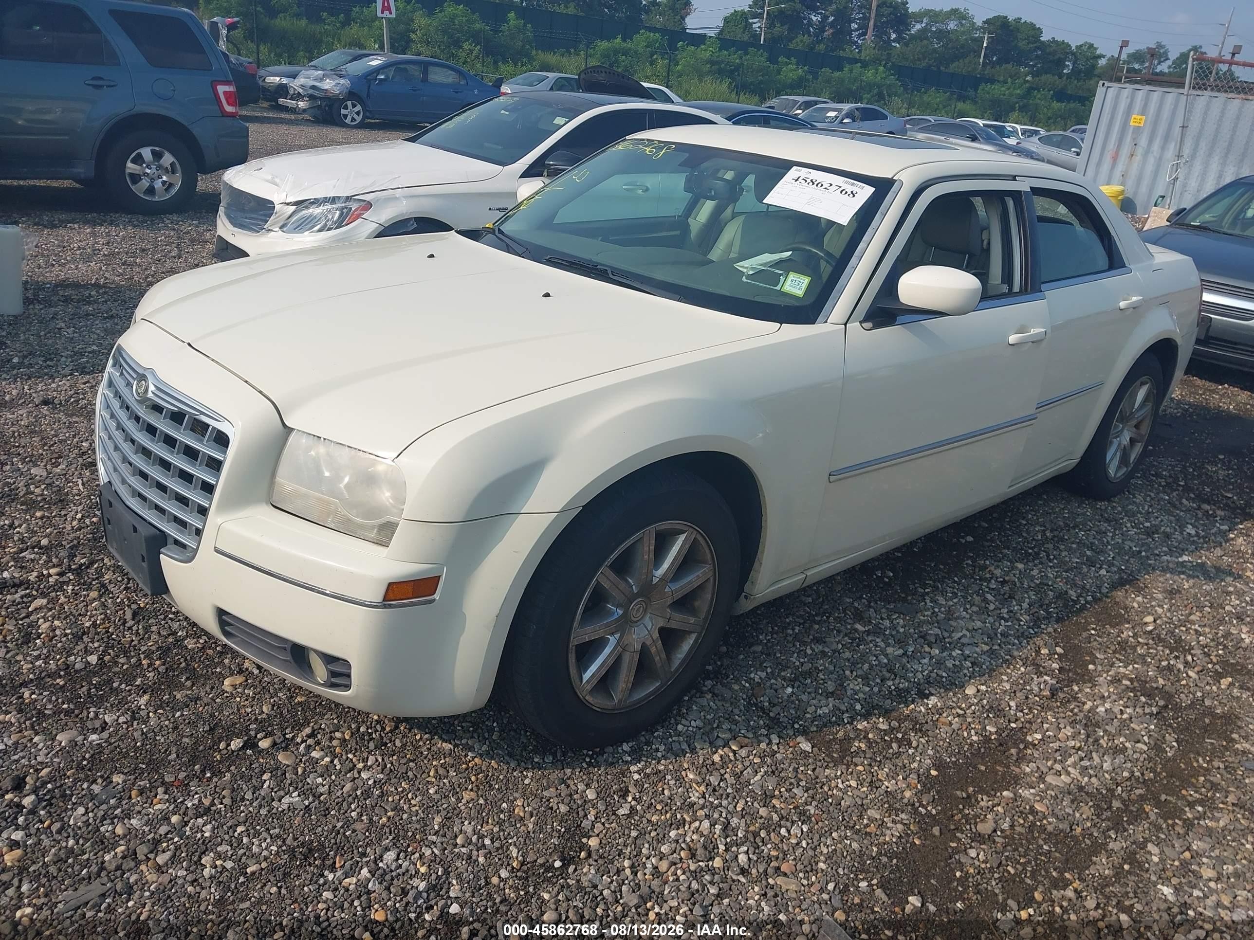 2009 Chrysler 300 Touring Белый vin: 2c3la53v89h514626