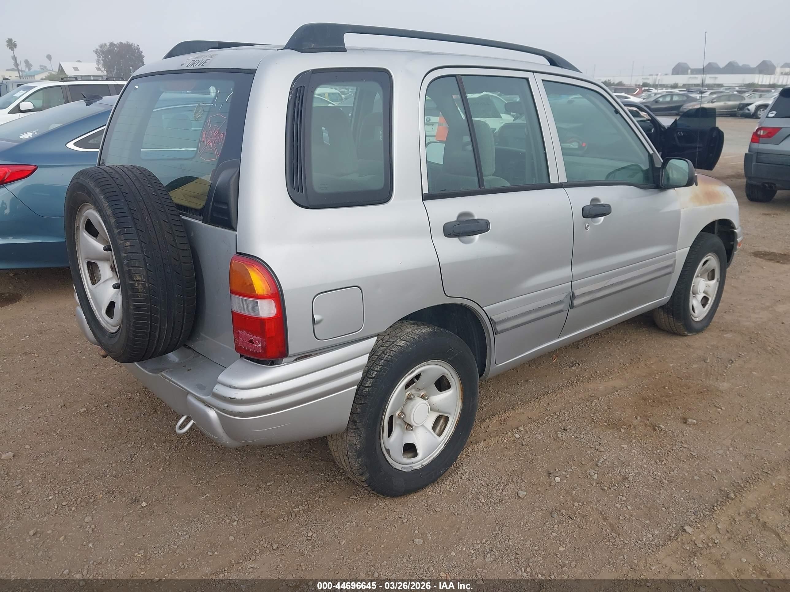 2003 Suzuki Vitara   Silver vin: 2s3te52v036103369