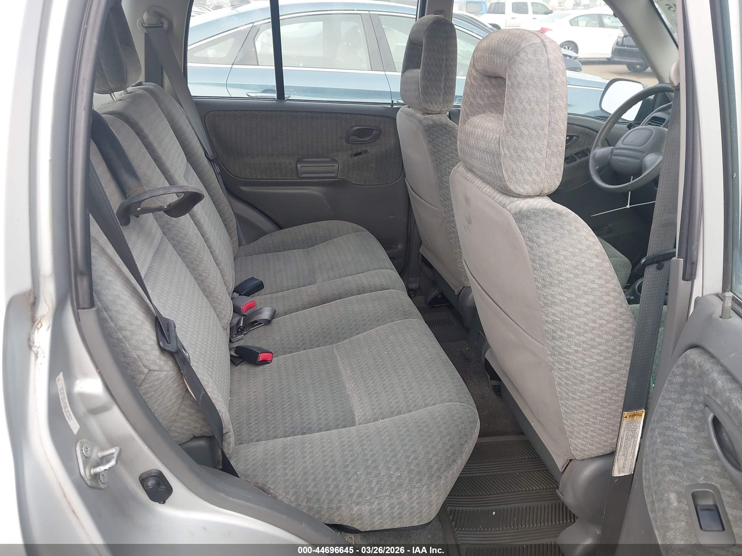 2003 Suzuki Vitara   Silver vin: 2s3te52v036103369