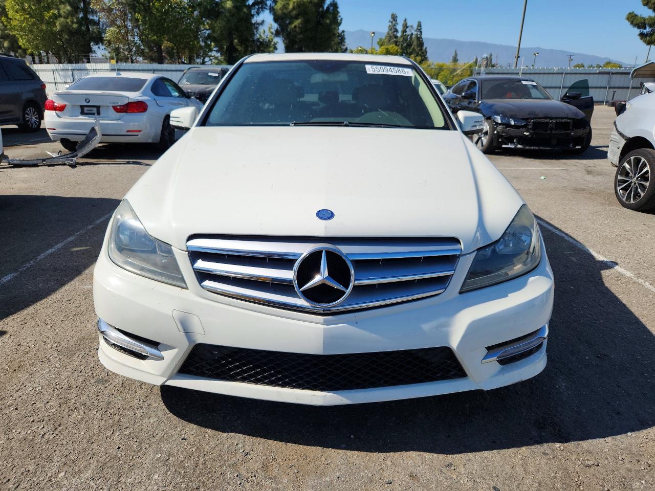 2012 Mercedes-benz C 250 White vin: WDDGF4HB7CA682065