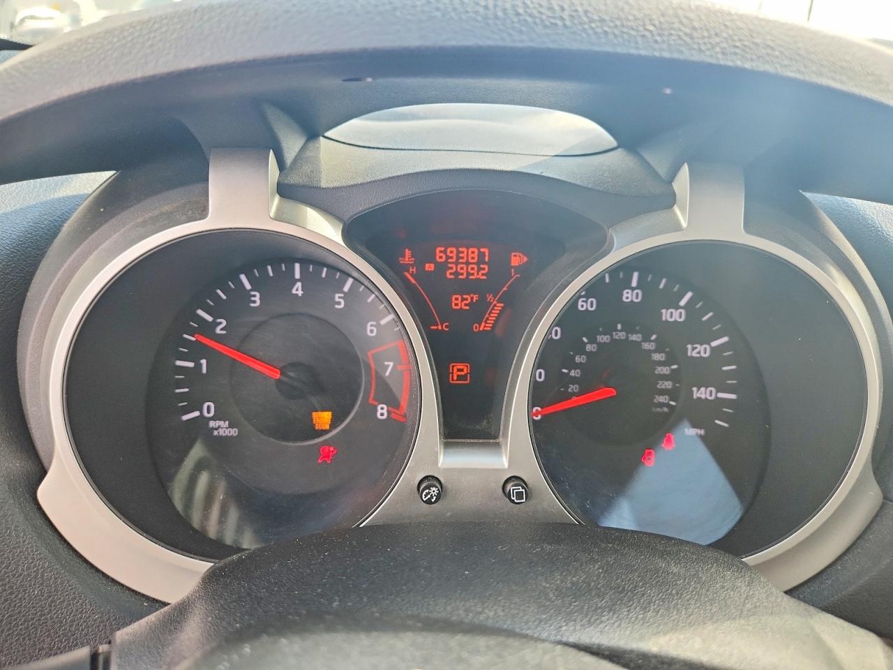 2013 Nissan Juke S Silver vin: JN8AF5MV9DT208988