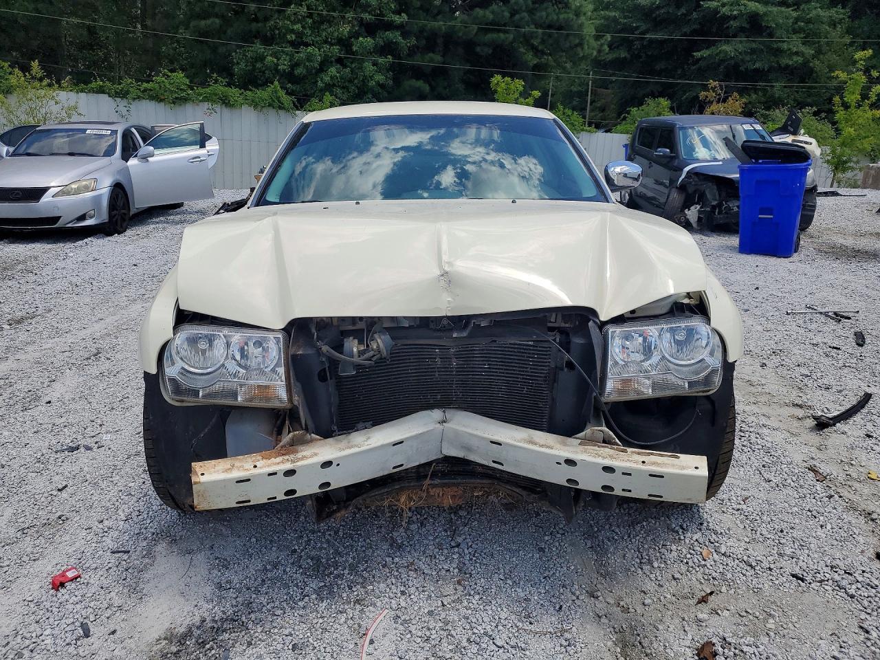 2010 Chrysler 300 Touring White vin: 2C3CA5CV9AH265970