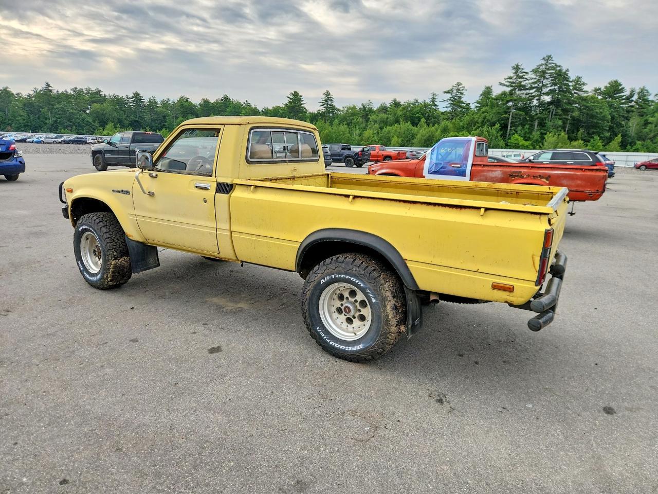 1979 Toyota Truck Yellow vin: RN4701394